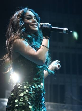 089102_7_KIIS_FM_Jingle_Ball_07-12-06.jpg