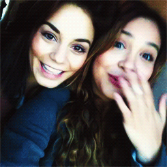 tumblr_mrwg8zD1vb1ry8loro1_250.gif